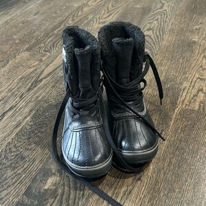 Sorel boots women black size 6 brand new